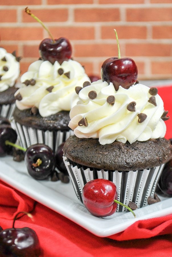 Master Black Forest Cupcakes: Perfect Cherry Filling & Whipped Cream